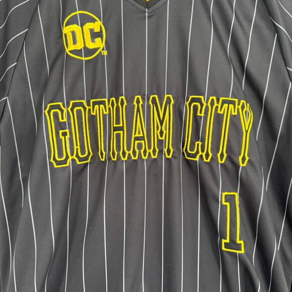 Box Lunch DC Batman Bruce Wayne #1 Jersey Adult Small Black Yellow - Picture 3 of 9